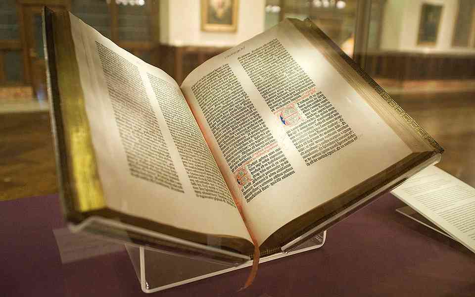 Bài mẫu IELTS Speaking part 2: Describe a book you read that changed the way you think