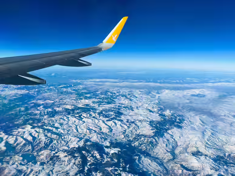 IELTS Speaking part 3 - Topic Travelling Abroad: Bài mẫu và từ vựng