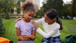 Bài mẫu IELTS Speaking part 2: Describe a time you do something guilty to a person in your family