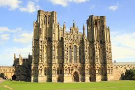 Real IELTS Writing 2 - Topic Architecture (Historic buildings) & sample band 8.5