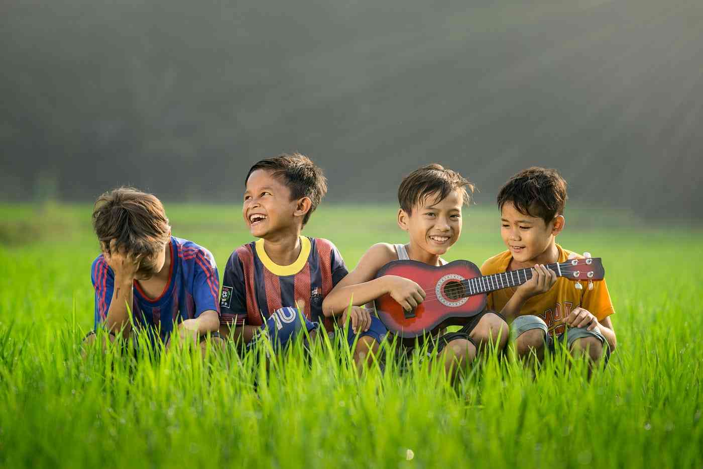 Bài mẫu IELTS Speaking part 2: Describe a friend from your childhood