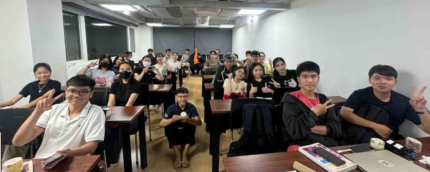 Học IELTS dễ hiểu và nhanh tiến bộ tại DOL English cơ sở Tân Bình