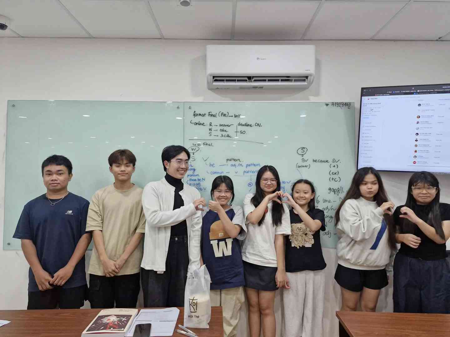 Đạt 7.0 IELTS chỉ sau 2.5 tháng: Chuyện không tưởng của Chấn Long