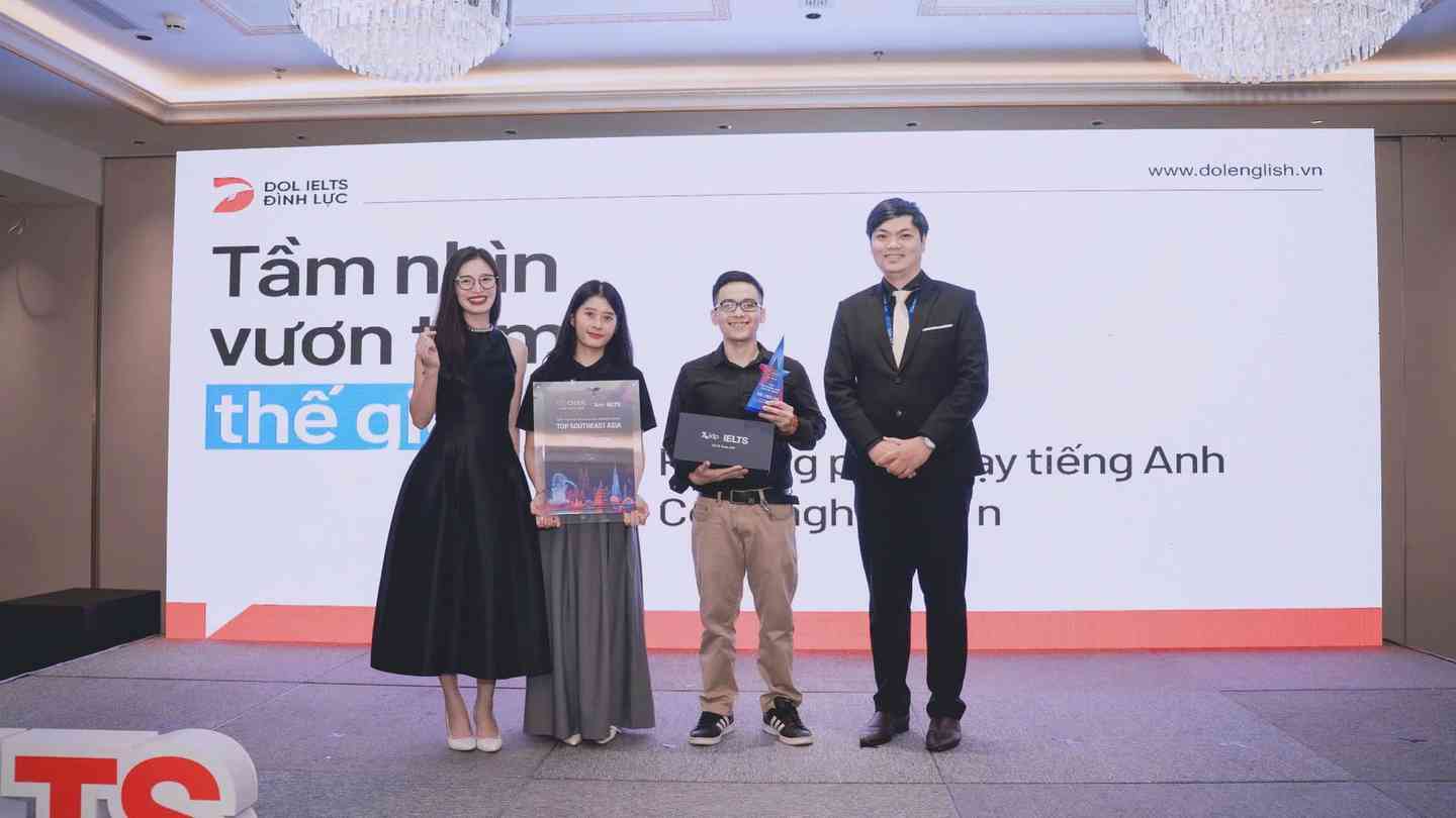 DOL English Được Vinh Danh Top 1 Đối Tác Xuất Sắc Nhất Đông Nam Á 2025 Từ IDP