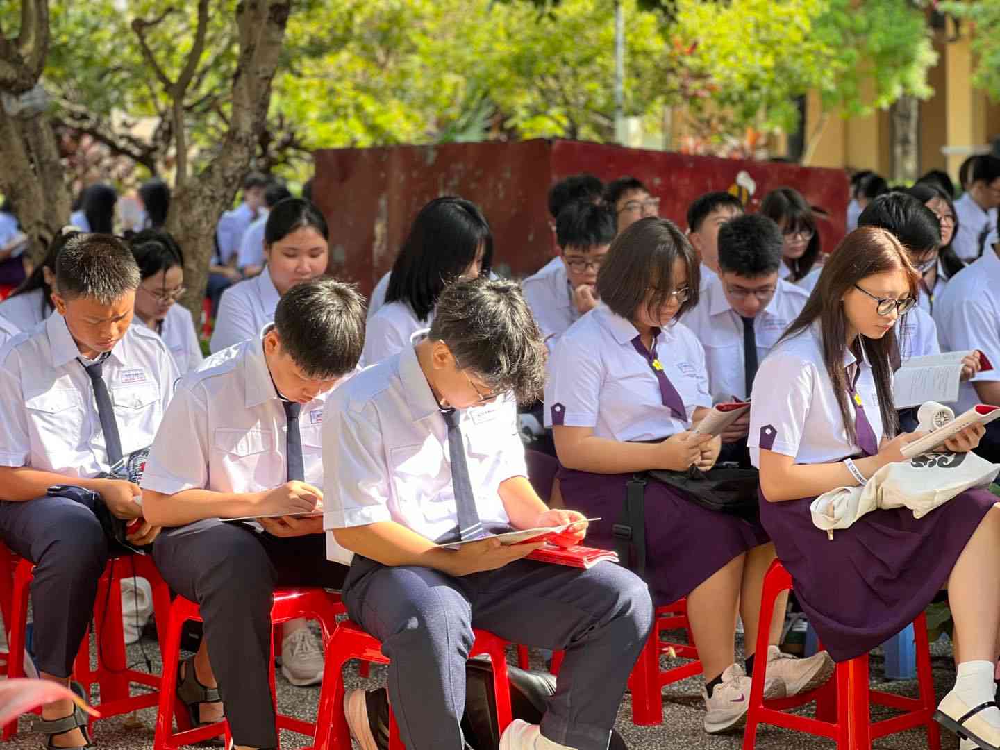 DOL IELTS Đình Lực mang phương pháp Linearthinking tới THPT Nguyễn Thị Minh Khai